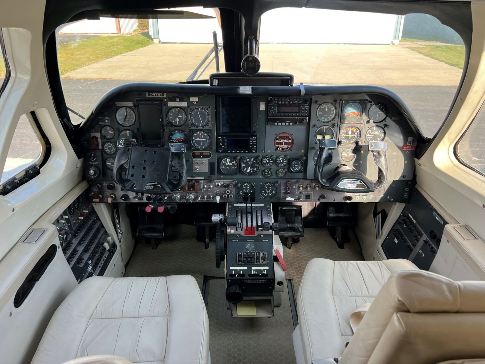 1978 Rockwell Commander 700 RC70 Cockpit